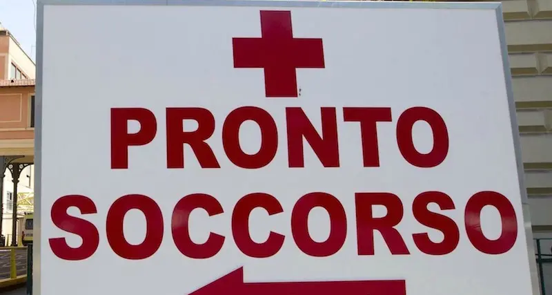 Sospetta intossicazione alimentare dopo la cena di Natale, muore anche la madre