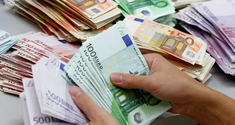 Rubava ai ricchi per dare ai poveri