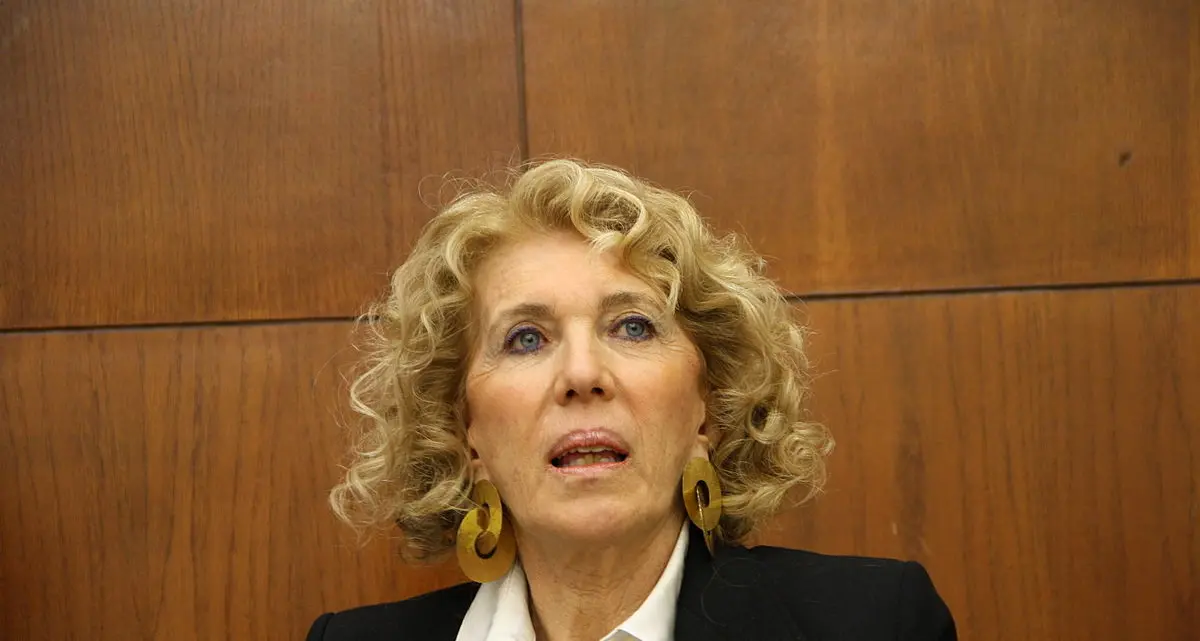 “Un isola in rete” ospita Eva Cantarella