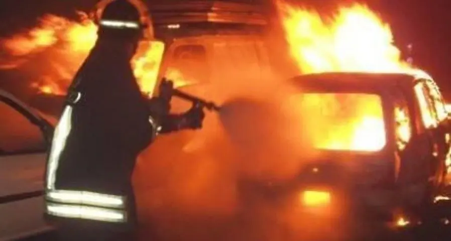 Nuoro. Auto di un ristoratore incendiata nella notte