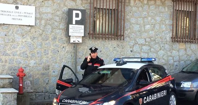 Uno minaccia di morte la cognata, l'altro maltratta la moglie: arrestati due uomini a Bari Sardo e Arzana