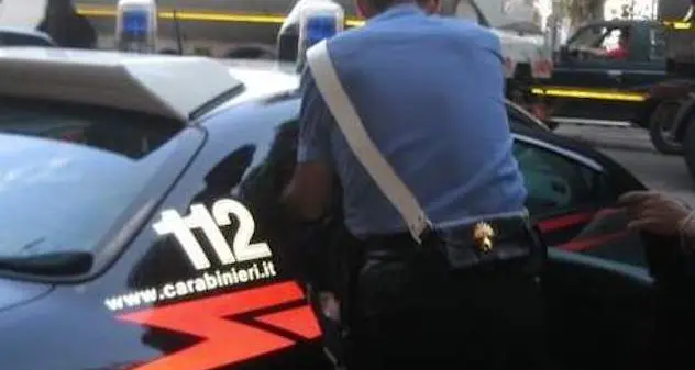 Ricettazione e detenzione illegale di arma da sparo: 70enne ai domiciliari