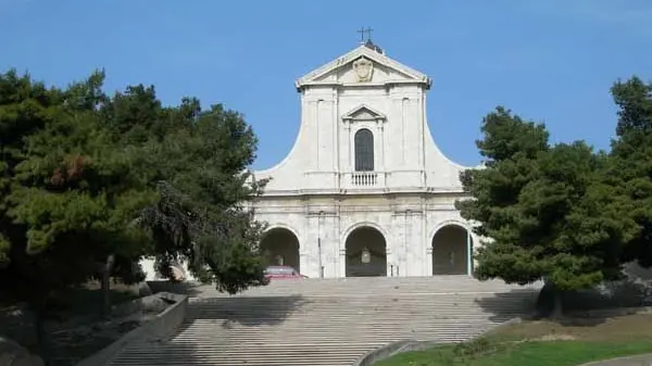 La Basilica di Bonaria compie 100 anni: celebrazioni con Zuppi e i vescovi