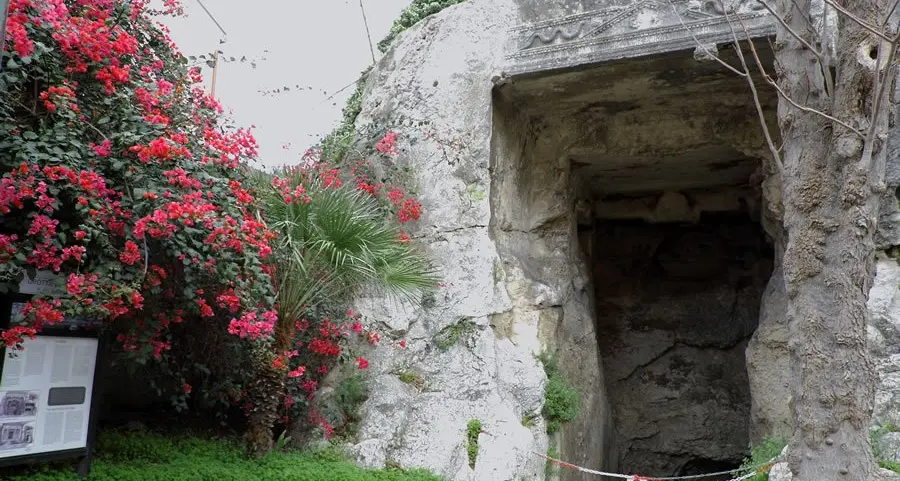 Sant'Avendrace, un fiume sotterraneo scorre lungo la Grotta della Vipera