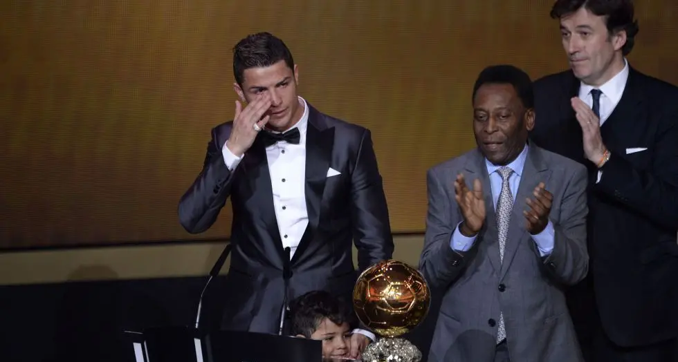 Cristiano Ronaldo vince il Pallone d'Oro. Superati Messi e Ribery