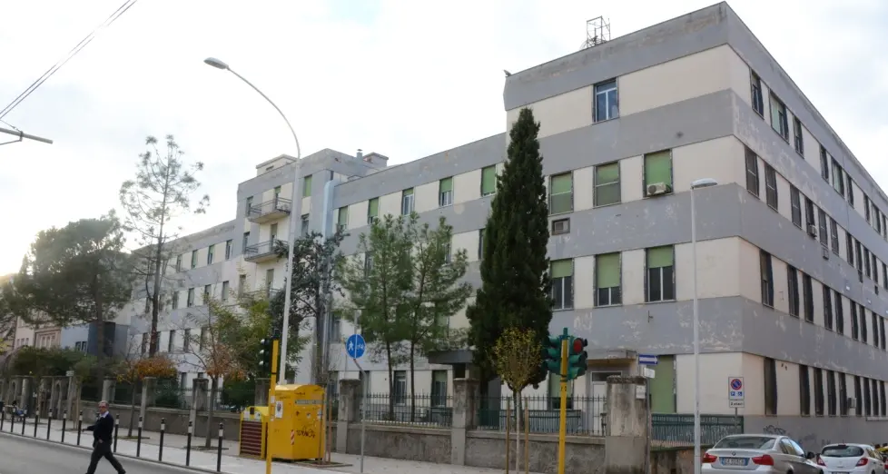 Sassari, protesta lavoratori policlinico