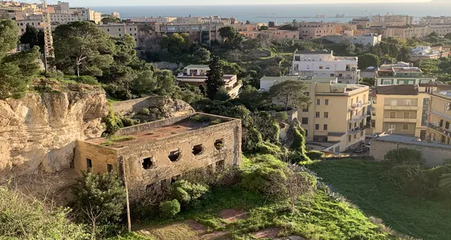 Satanisti, messe nere e degrado: ecco l’ex ospedaletto dell’Aeronautica Militare