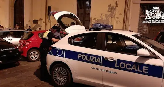 Cagliari. Rinforzati i controlli della polizia municipale: multe a 2 locali