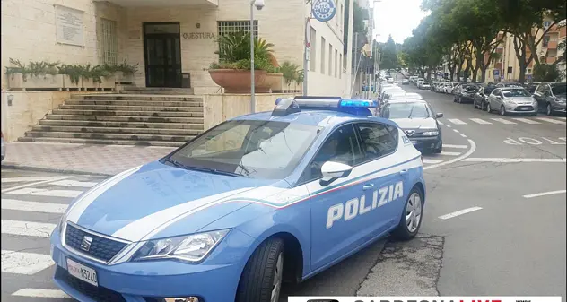 Ruba pistola, pc e giubbotti da un’abitazione: 38enne in manette