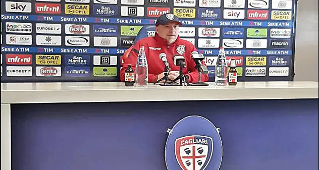 Cagliari-Napoli, Maran: \"Ripartiamo dal gol di Sau e dalle emozioni della partita con la Roma\"