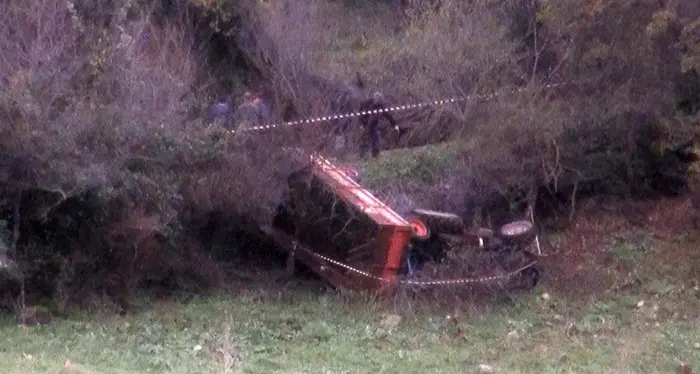 Incidente mortale col trattore: assessore comunale di Siligo muore schiacciato