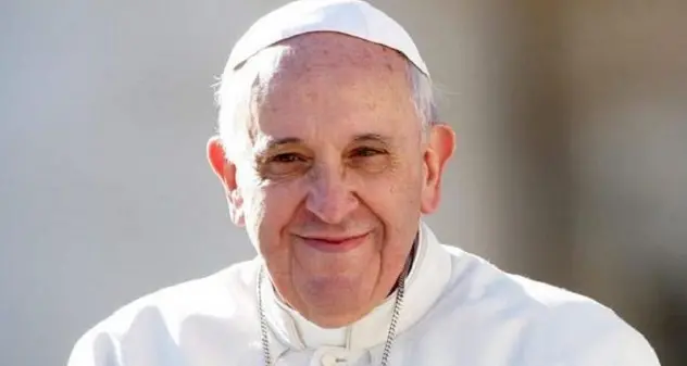 Papa Francesco dopo il ricovero: \"Toccato dai tanti messaggi d'affetto\"