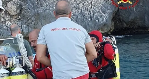 Aumenta preoccupazione per sub disperso a Cala Luna: avanti con le ricerche