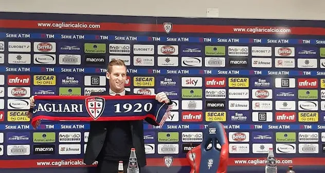 Valter Birsa si è presentato questo pomeriggio alla Sardegna Arena come nuovo giocatore del Cagliari