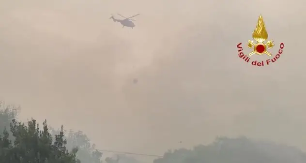 Incendi nell’Oristanese. A Scano Montiferro evacuate 400 persone