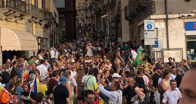 Manifestazioni per dire no al Green pass, Galli: \"Ottimo veicolo per Covid\"