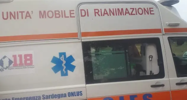 Bagnante rischia di annegare a Cala Liberotto, salvato da volontari e 118