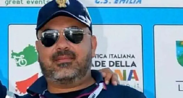 Dolore per la morte di Marino Terrezza, il giovane agente travolto da un'auto sulla 131 Dcn