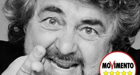 Grillo attacca Renzi: \"E' andato da Berlusconi ad Arcore e il condannato gli ha dettato la linea\"