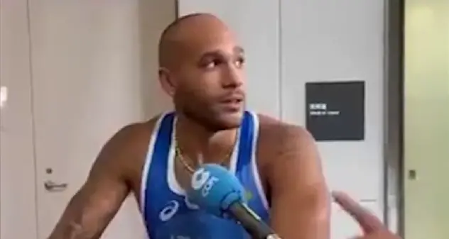 Oro olimpico, Jacobs interrotto durante intervista: \"C'è Draghi al telefono\"