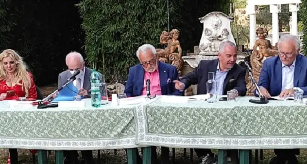 A Villa Capalbo presentazione del libro \"Il valore dei fatti\"