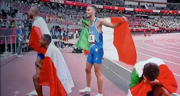 Tortu, Patta, Jacobs, Desalu: siete nella storia! Italia campione nella 4x100