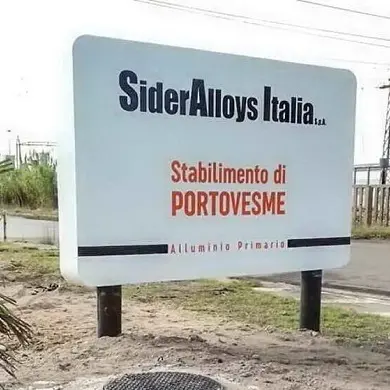 Sider Alloys, ancora ritardi nei pagamenti: scatta la protesta dei dipendenti a Portovesme