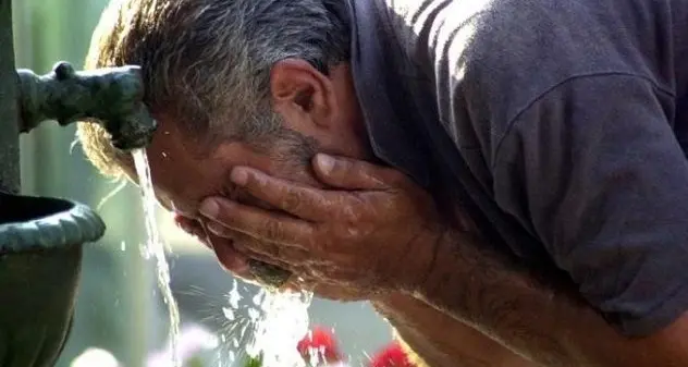 Picchi di caldo e afa, tra oggi e domani 10 città da bollino rosso