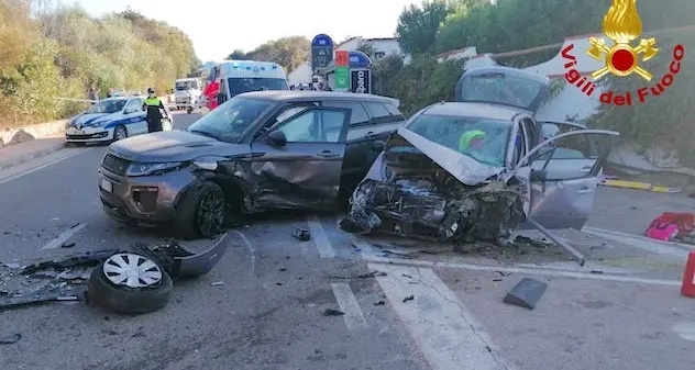 Baja Sardinia. Scontro da due auto: grave una ragazza