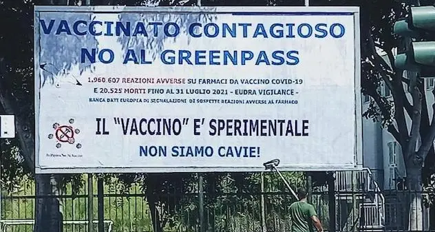 Covid. Mura-Frailis (Pd): esposto in Procura contro manifesti no vax