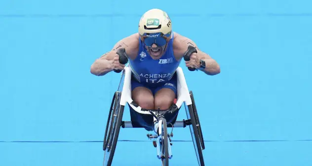 Triathlon. Giovanni Achenza strepitoso: l'atleta sardo conquista la medaglia di bronzo ai Giochi Paralimpici