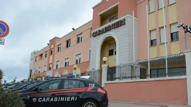 Carabinieri aggrediti durante un intervento a Olbia: frattura e contusioni per i militari