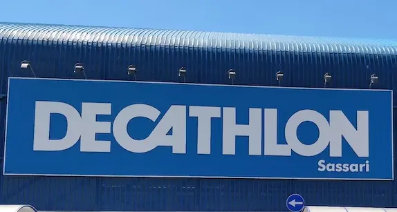 Sassari. Rientra l’allarme alla Decathlon: non era un pacco bomba
