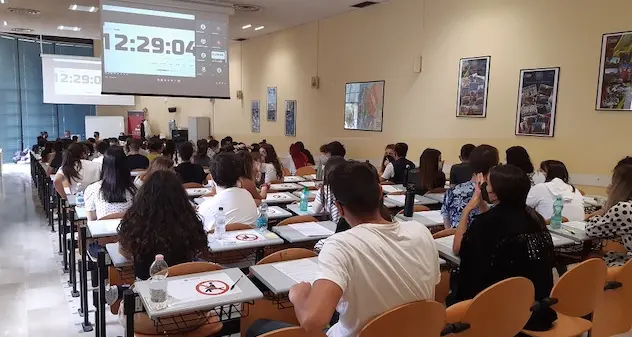 Accesso libero a Medicina dal 2025: addio al test d'ingresso