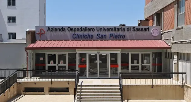 All'Aou di Sassari sospesi i primi tre operatori sanitari non vaccinati