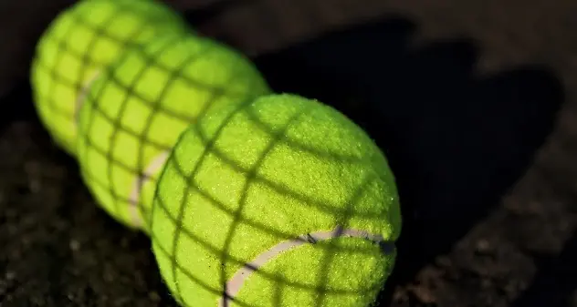 Ridurre i rumori in classe grazie alle palline da tennis