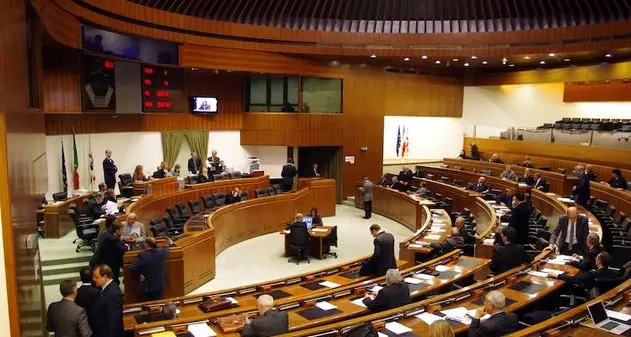 Delegazione della Commissione agricoltura in Sardegna in zone colpite dai roghi