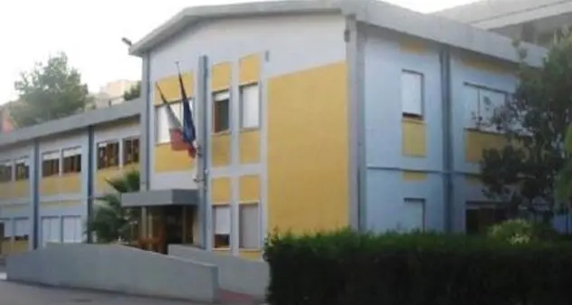 Cagliari. Scuola al buio da due giorni in via Stoccolma