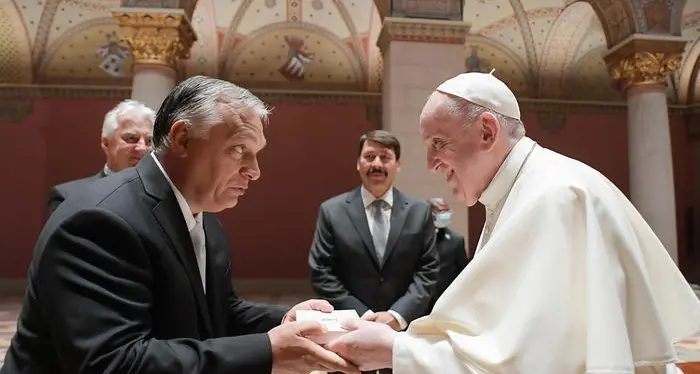 Papa Francesco a Budapest: \"Spegnere miccia dell'antisemitismo\"