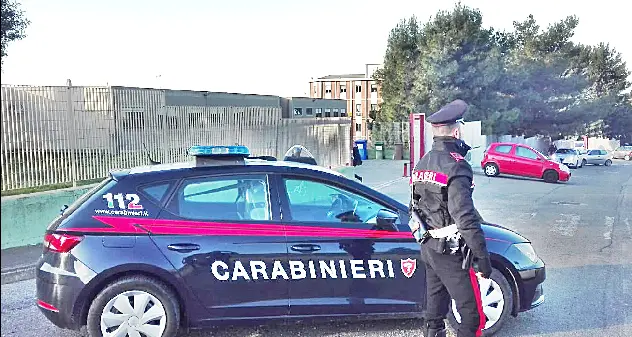 Fermato per un controllo in auto: salta fuori la cocaina. Arrestato un 57enne