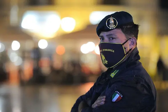MOVIDA CONTROLLI DA PARTE DELLA GUARDIA DI FINANZA GDF FINANZIERE CONTROLLO