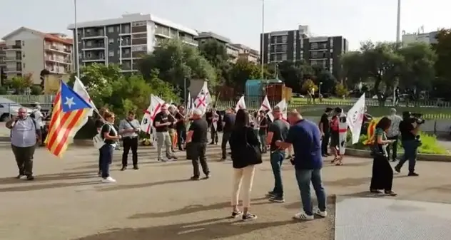 Puigdemont arrestato ad Alghero, gli indipendentisti sardi si mobilitano