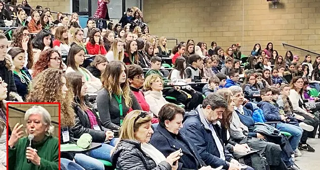 Quattrocento studentesse in Cittadella: si parla di scienze, donne e futuro