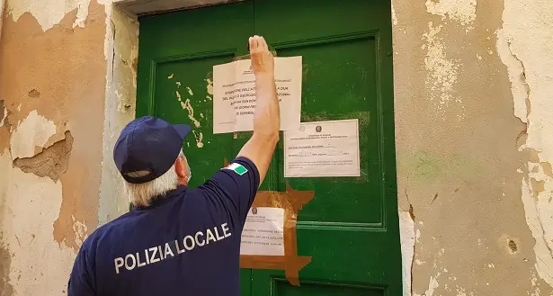 Schiamazzi, muscia alta e risse: sigilli al bar di San Donato