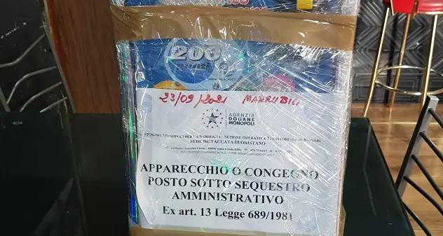 Apparecchio non a norma sequestrato dall'Agenzia Dogane e Monopoli