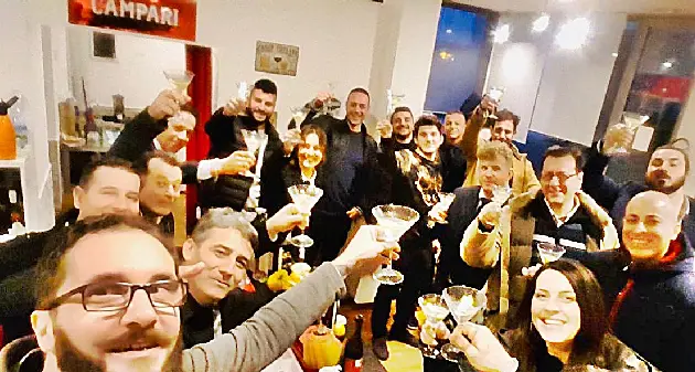 Cocktail, miscelazioni e sapori, ecco chi sono i Gaudenti di Sardegna: “Sardi nel cuore”