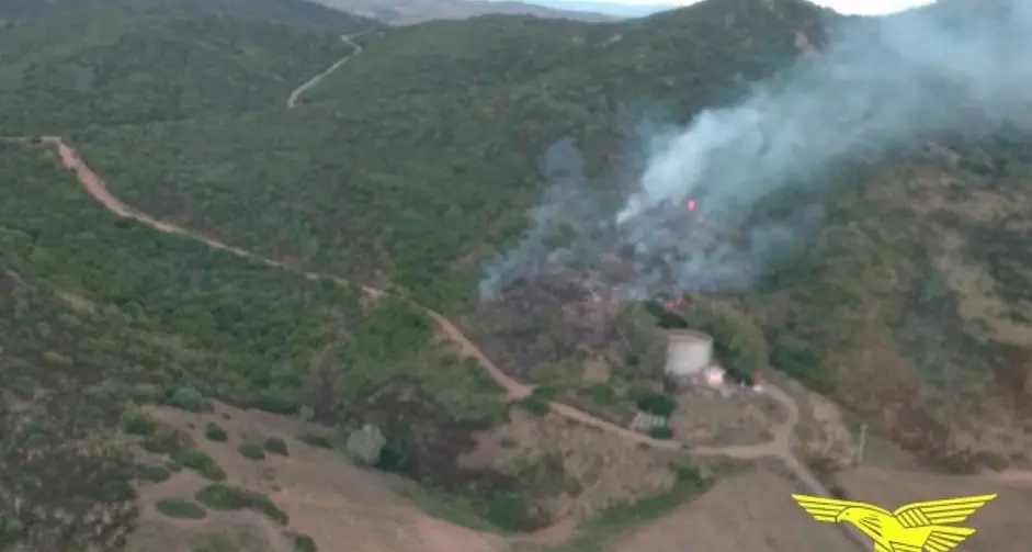 Oggi in Sardegna 22 incendi. A Codrongianos e Sardara intervengono i mezzi aerei