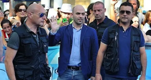 Saviano: \"15 anni sotto scorta, vorrei che tutto questo finisse\"