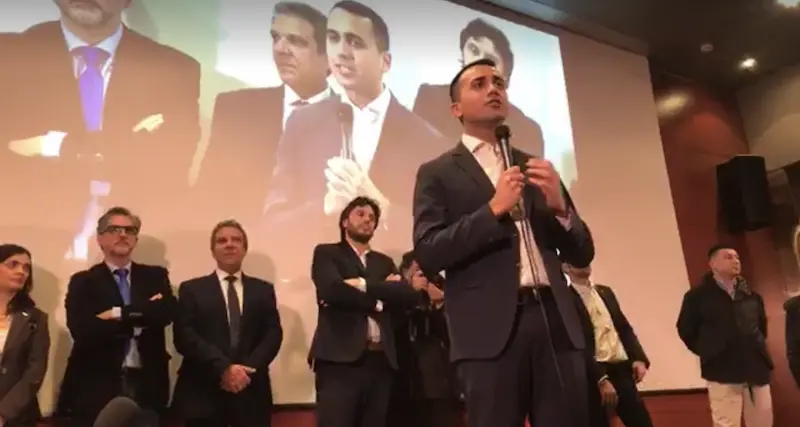 Di Maio a Cagliari: \"Siamo tutti con i pastori sardi, ma lo dobbiamo fare con i fatti, altrimenti li facciamo incazzare di più\"