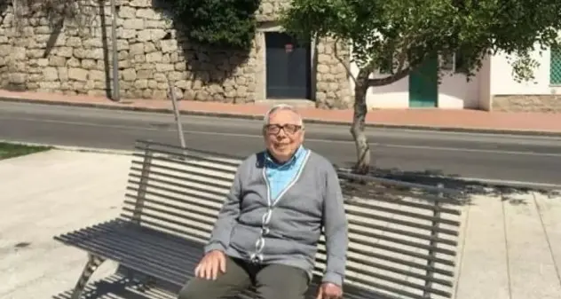Nuoro. Morto a 90 anni l'ex sindaco Gonario Gianoglio